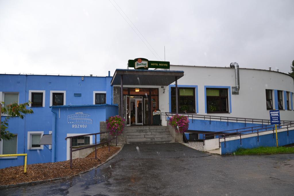 Hotel Rozvoj Klatovy Exterior foto